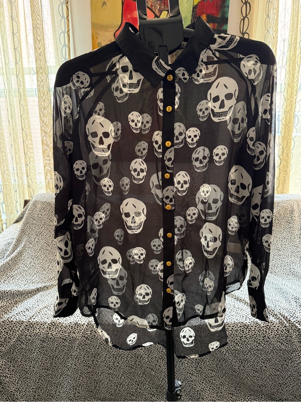 last kiss Black Sheer Skull-Print Button-Up Shirt